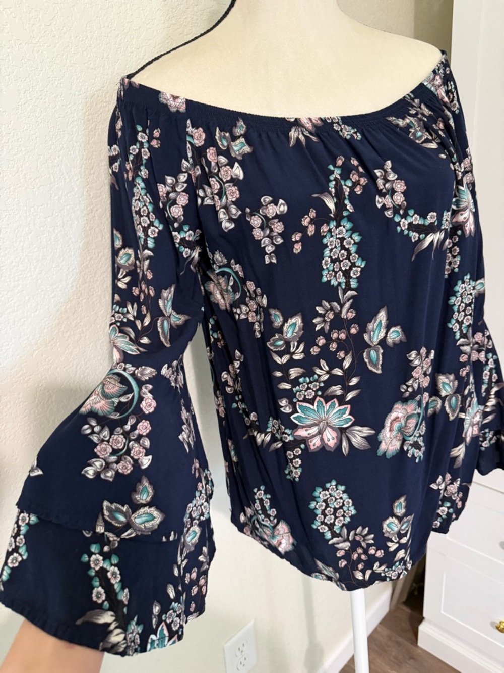 Solitaire Navy Floral Off-the-Shoulder Peasant Top - Picture 2 of 6